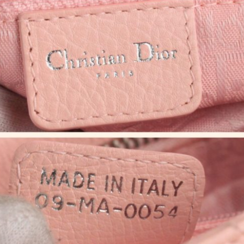 Date Code จะอยู่ด้านหลังป้ายแท็ค-ตรวจสอบ Dior ของแท้-Charms and Logo Tag-วิธีตรวจสอบกระเป๋า-วิธีตรวจสอบกระเป๋า dior-how to verify dior bag-how to check dior bag authenticity-วิธีตรวจกระเป๋า dior