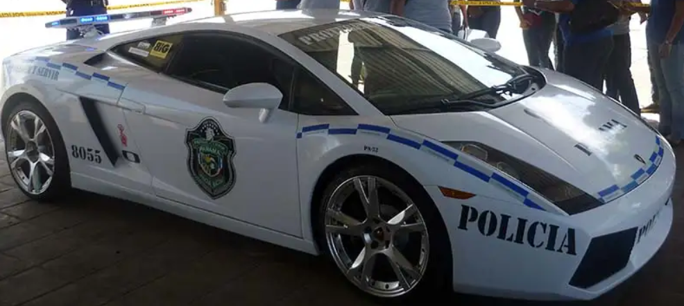 Lamborghini Gallardo Coupé Panama police car